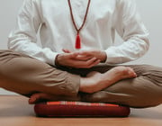 Meditationskissen: Die besten fairen Bio-Yogakissen