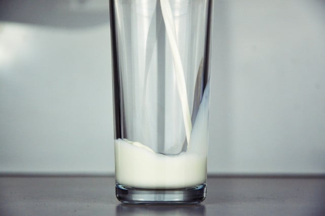 hanfmilch-ersatz-milch-z-pexels-160719-1280x851 Hanfmilch läßt sich gut als Milchersatz verwenden und darf als fett, aber gesund gelten