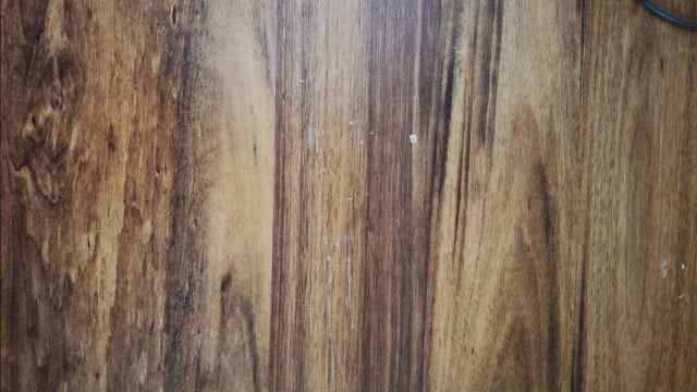 laminat-reparieren-utopia-julia-kloss-200409-1 Laminat reparieren