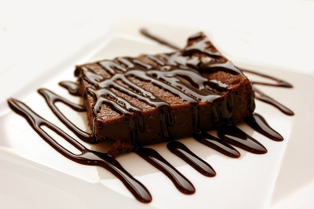 gesunde-brownies-aus-datteln-ganz-ohne-backen-cc0-pixabay-johnkamatsos4-180519_download Gesunde Brownies aus Datteln ganz ohne Backen.