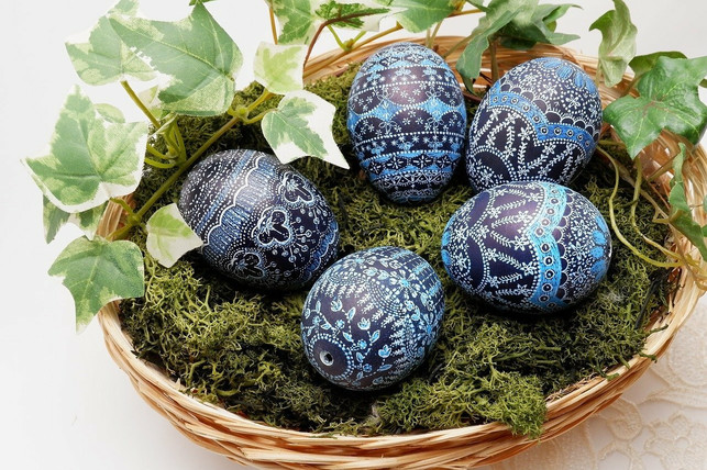 mit-einiger-uebung-kannst-du-sehr-feine-muster-in-d-cc0-pixabay-zauberei-220407_download Mit einiger Übung kannst du sehr feine Muster in die Eier kratzen.