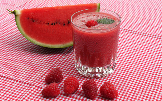 sommer-smoothie-melone-u-silke-neuman-171623-1280x800 Rezepte für Sommer-Smoothies