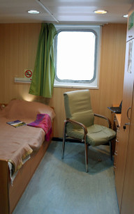 containerschiff-statt-fugzeug-kabine-p-ute-nabert-190329-800x1280 Frachtschiffreisen statt Flugzeug
