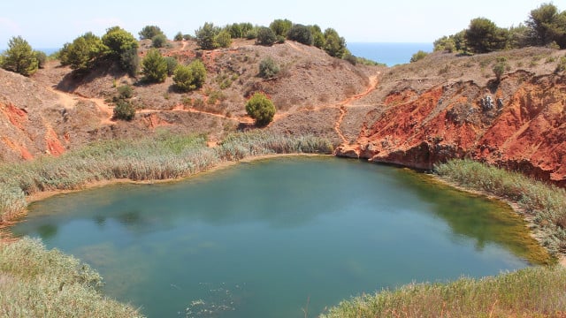 bauxit-cc0pixabayclonart-201210-1 bauxit