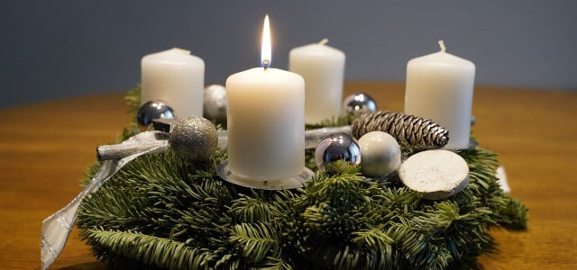 Adventskranz frisch halten