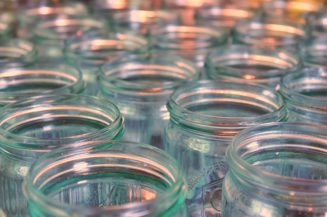 statt-in-plastikbeuteln-kannst-du-in-schraubglaeser-cc0-pixabay-lolame-230818_download Statt in Plastikbeuteln kannst du in Schraubgläsern die Zucchini einfrieren.
