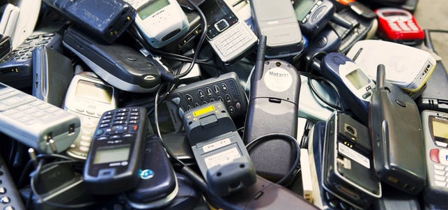 Handy-Recycling Elektroschrott entsorgen, verlangt das Elektrogesetz