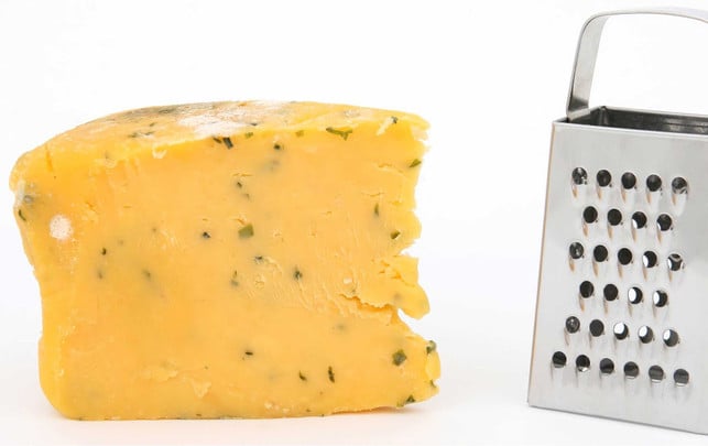 Kekse Welk, hart oder trocken: So machst du Lebensmittel wieder frisch Schimmel Käse wegschneiden
