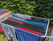 Fataler Fehler: Wann Du Wäsche nicht in der Sonne trocknen solltest