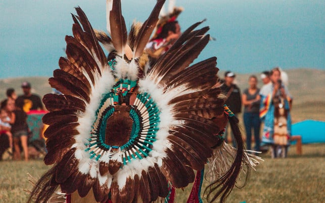 Symbole amerikanischer Indigener sollten diesen vorbehalten bleiben. Symbole amerikanischer Indigener sollten diesen vorbehalten bleiben.