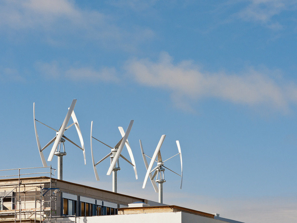 Vertikale Windkraftanlagen: Wie sinnvoll ist die Technologie? 