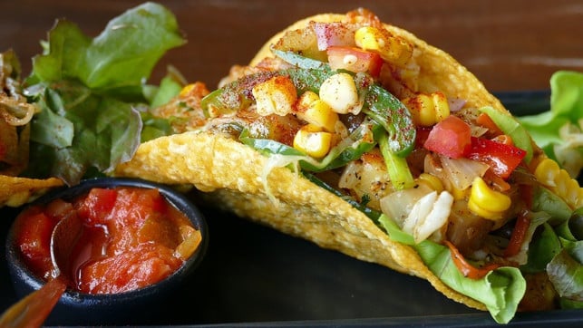 salsa-passt-gut-zu-nachos-tortilla-und-tacos-cc0-pixabay-dolvita108-200605_download Salsa passt gut zu Nachos, Tortilla und Tacos.