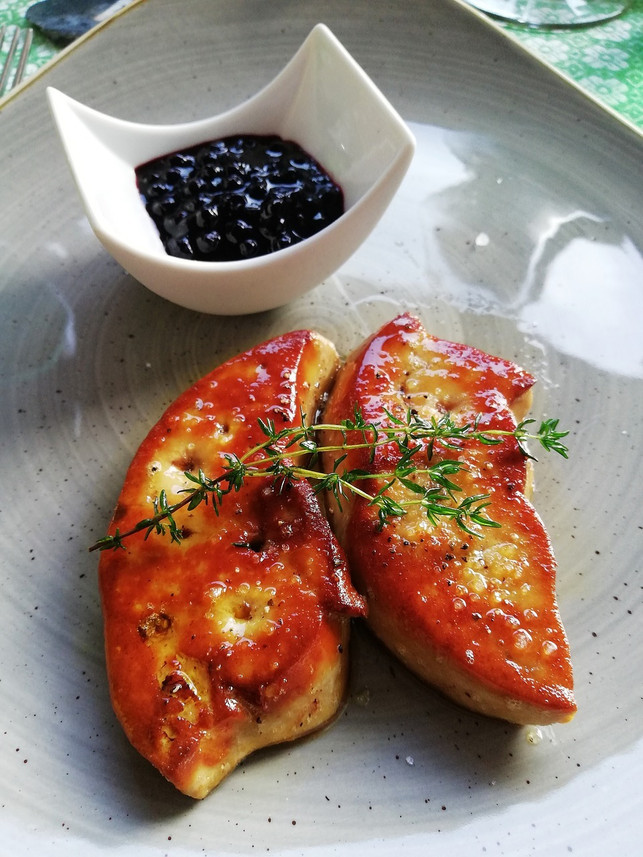 bei-nose-to-tail-werden-auch-zunge-kopf-fuesse-und-cc0-pixabay-reinhardthrainer-210226_download Bei Nose-to-Tail werden auch Zunge, Kopf, Füße und Innereien geschlachteter Tiere verwertet.