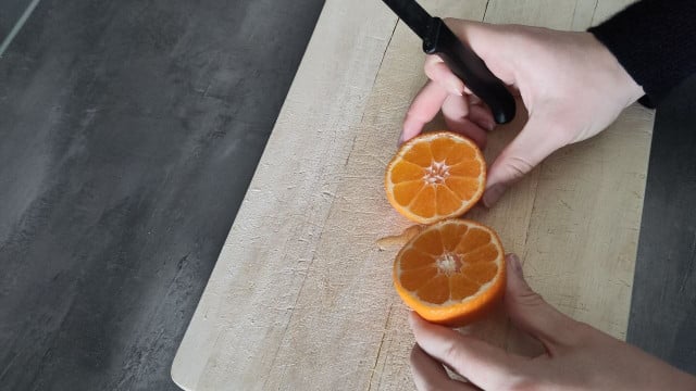 mandarine-schaelen-denise-schmucker-utopia-241219 Mandarine schälen