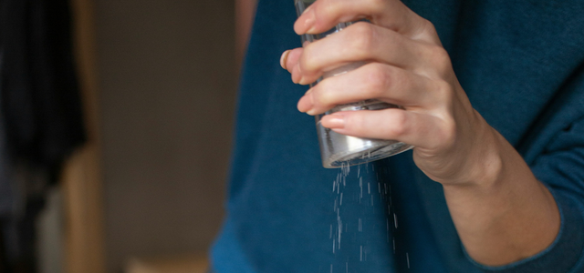 Einweg-Salzmühlen meiden: So viel Mikroplastik rieselt sonst in das Essen