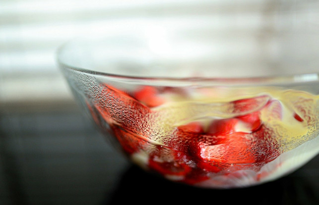 pudding-hat-einen-hohen-fluessigkeitsanteil-und-ver-cc0-pixabay-congerdesign-220415_download Pudding hat einen hohen Flüssigkeitsanteil und verliert seine Konsitenz nach dem Einfrieren.