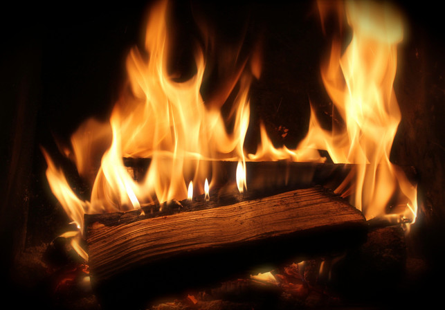 nach-der-heizperiode-solltest-du-den-kamin-reinige-cc0-pixabay-kokoywpbart-250321_download Nach der Heizperiode solltest du den Kamin reinigen und so auf den Sommer vorbereiten.
