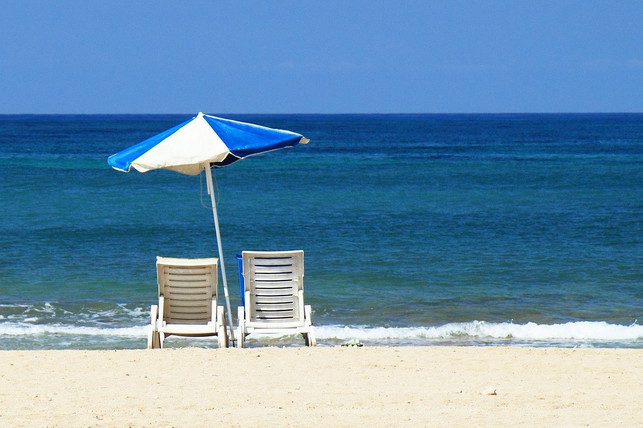 bei-sonnenbrand-unter-dem-sonnenschirm-bleiben-cc0-pixabay-publicdomainpictures-200808_download Bei Sonnenbrand unter dem Sonnenschirm bleiben!