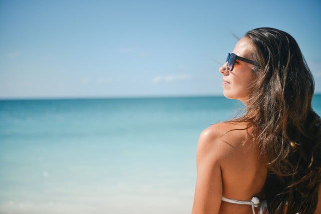 Good sun glasses protect you in the eye from sunburn.