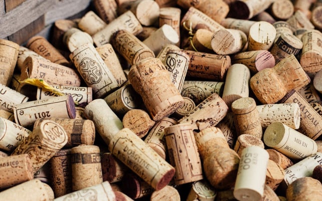 Bio Wein Korken Verschluss: der Korken aus Kork gilt als nachhaltiger