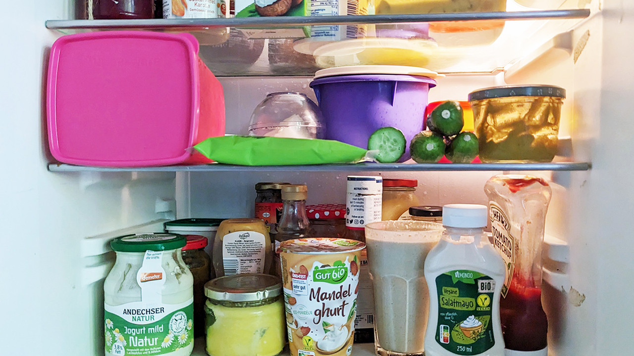 Wasser im Kühlschrank: Warum habe ich so viel Feuchtigkeit im Kühlschrank?  Und was hilft? 