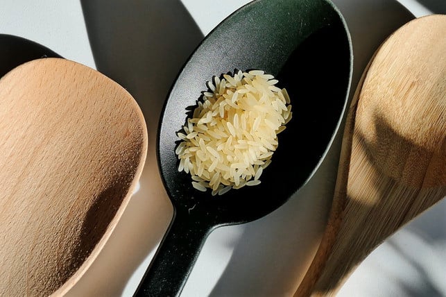 Kochloeffel-Aus-Holz-Erteten-Melaminktlunststoffloeff-Cco-Pixabay-Moritz320-170824_Download Wooden spoon of wood.
