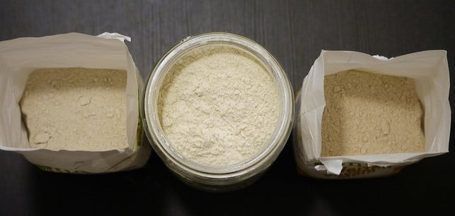 weissmehl-alternativen-roggenvollkornmehl-und-weiz-sven-christian-schulz-utopia-190116_download Weißmehl-Alternativen: Roggenvollkornmehl und Weizenvollkornmehl eignen sich.