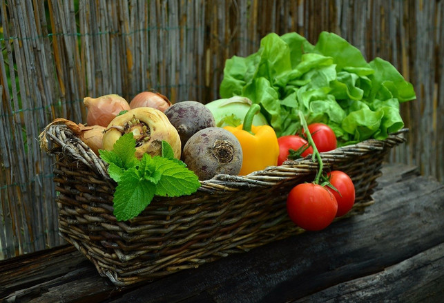 saisonales-obst-und-gemuese-verbessern-deinen-co2-f-cc0-pixabay-congerdesign-200111_download Saisonales Obst und Gemüse verbessern deinen CO2-Fußabdruck.