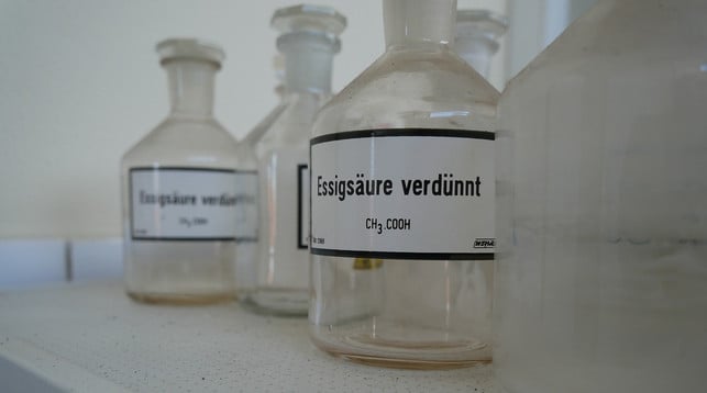 essig-als-altbewaehrtes-hausmittel-hilft-dir-schle-cc0-pixabay-e_stamm-231208_download Essig als altbewährtes Hausmittel hilft dir, schlechte Gerüche im Abfluss zu neutralisieren.