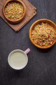 hafermilch-kannst-du-leicht-selbst-aus-haferflocke-cc0-pixabay-misskursovie2013-201218_download Hafermilch kannst du leicht selbst aus Haferflocken herstellen.