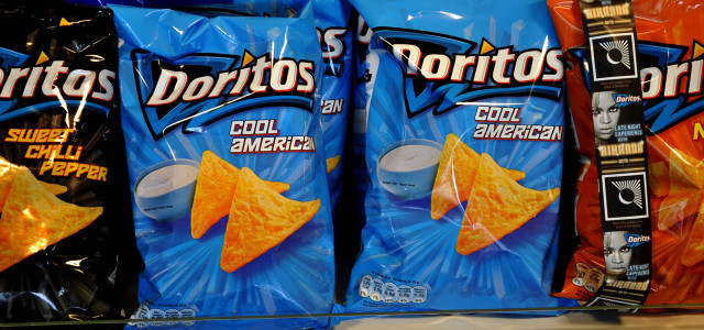 Doritos-lady-chips-x-funky tee-180208-1280x600 Chips Pepsi Dorito Lady Frauen