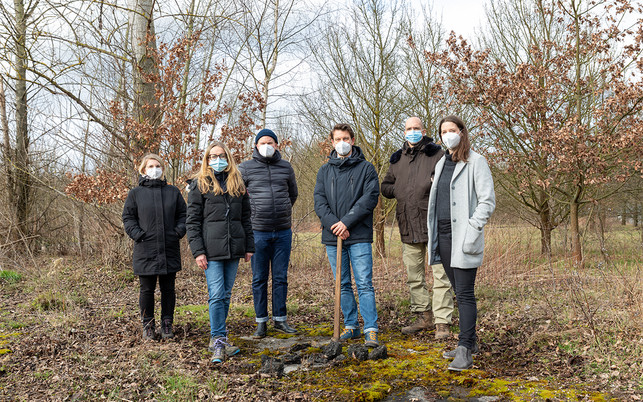 Pro Climate Projektteam_vlnr_Laura Overhoff_Kerstin Erbe_David Heße_Adrian Martin_Dirk Gratzel_Sandra Scalisi_Florian Kochinke_1280x800px ProClimate Projektteam dm umweltneutrale Produkte