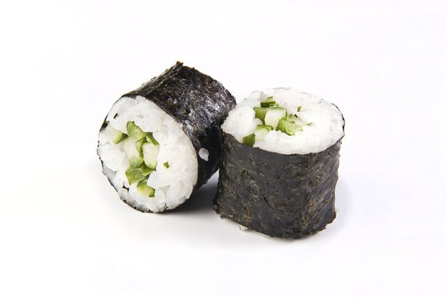 sushi-geht-auch-ohne-surimi-zum-beispiel-mit-gur-cc0-pixabay-milivanily-190612_download Sushi geht auch ohne Surimi - zum Beispiel mit Gurken.