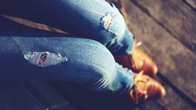 destroyed jeans zerissene jeans mit löchern destroyed jeans zerissene jeans mit löchern