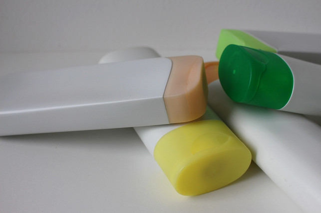 in-plastik-verpackt-und-silikonhaltig-hitzeschutz-cc0-pixabay-monfocus-190624_download In Plastik verpackt und silikonhaltig: Hitzeschutz für die Haare.