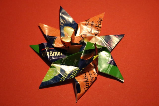 so-koennte-dein-fertiger-papierstern-aussehen-utopiadechantal-gilbrich-191007_download So könnte dein fertiger Papierstern aussehen.