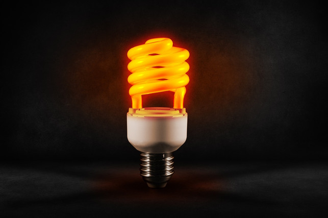 energiesparlampen-gehren-in-den-sondermll-cc0pixabaycomfreak-170622 Energiesparlampen gehören in den Sondermüll.