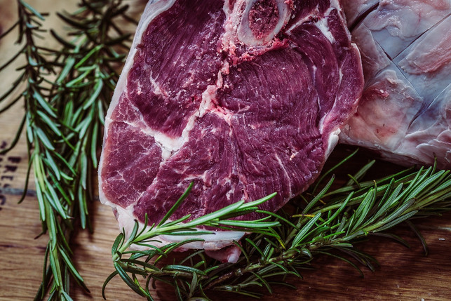 rindfleisch-ist-die-klimaschaedlichste-fleischsorte-cc0-pixabay-free-photos-190510_download Kein Lebensmittel ist so klimaschädlich wie Rindfleisch.