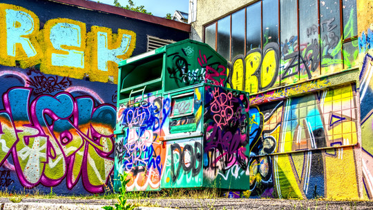 altkleidercontainer-weg-kann-ich-meine-textilien-cc0--pixabay--distelapparath-260208 Altkleidercontainer weg: Kann ich meine Textilien zum Wertstoffhof bringen