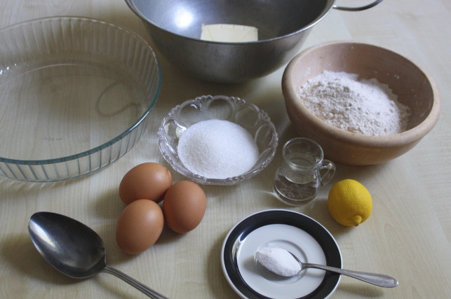 das-grundrezept-fuer-obstboden-kommt-mit-wenigen-zu-maria-hohenthalutopia-190814_download Das Grundrezept für Obstboden kommt mit wenigen Zutaten aus.