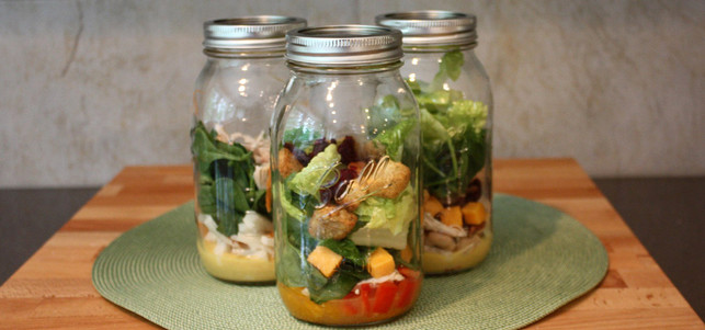 schraubglaeser-salat-x_Meal-Makeover-Moms_cc-by-nd-2.0_160407_1280x600 Mittagessen To Go: Schraubgläser eignen sich um alle Lebensmittel zu transportieren