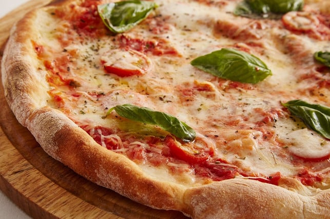 die-tomatensauce-ist-die-grundlage-fuer-jede-gute-p-cc0-pixabay-petrovhey-180907_download Die Tomatensauce ist die Grundlage für jede gute Pizza.