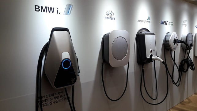 die-technischen-voraussetzungen-fuer-bidirektionale-cc0-pixabay-hookyunglee-241228_download Hyundai, Kia, Nissan und weitere Autohersteller ermöglichen in einigen E-Auto-Modellen bereits bidirektionales Laden.