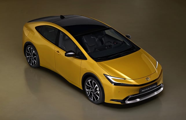 Toyota Prius 2.0 Plug-in-Hybrid Toyota Prius 2.0 Plug-in-Hybrid