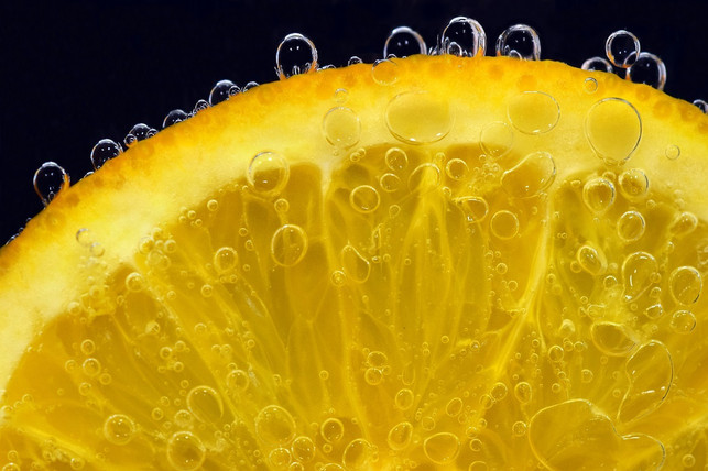 orangenoel-hilft-gegen-trockene-gesichtshaut-cc0-pixabay-ulleo-190721_download Orangenöl hilft gegen trockene Gesichtshaut.