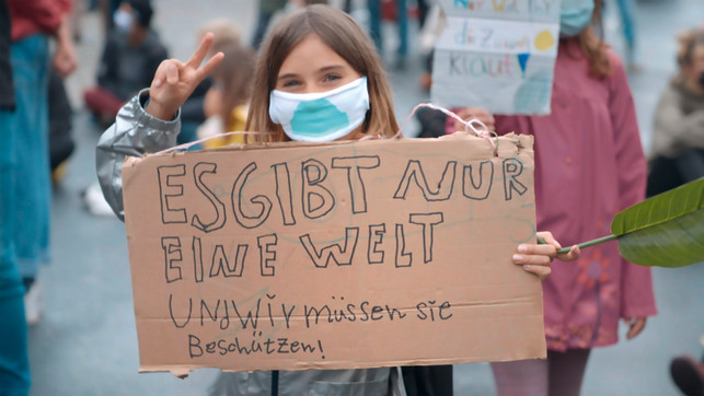 der-streik-geht-trotz-der-corona-pandemie-weiter-w-film-distribution-211014_download Der Streik geht trotz der Corona-Pandemie weiter.