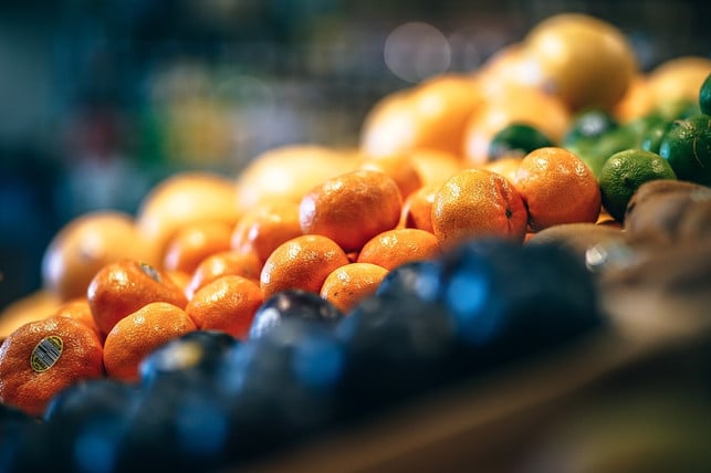 nudging-im-supermarkt-kann-uns-zwar-zu-hastigen-ka-cc0-pixabay-igorovsyannykov-220518_download Nudging im Supermarkt kann uns zwar zu hastigen Kaufentscheidungen verleiten, im Fall von Green Nudging jedoch auch zu einer nachhaltigeren Kaufentscheidung.