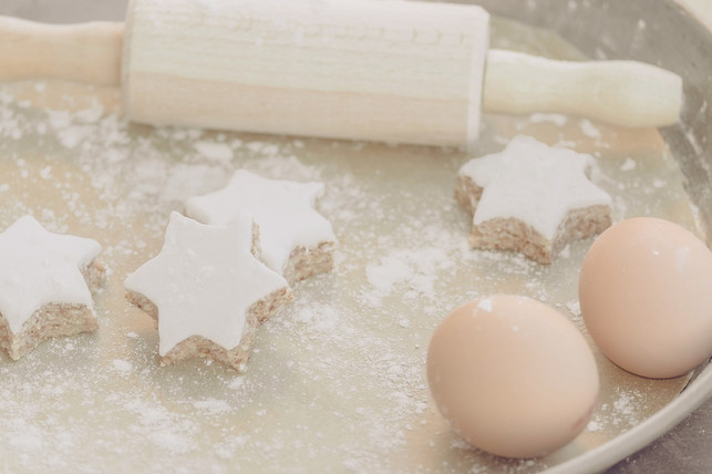 zimtsterne-kannst-du-auch-ohne-gelatine-backen-cc0-pixabay-couleur-221201_download Zimtsterne kannst du auch ohne Gelatine backen.