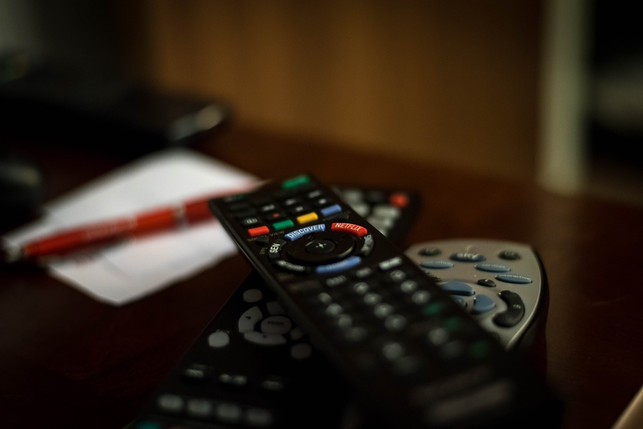 binge-watching-fuehrt-nicht-zuletzt-auch-dazu-dass-cc0-pixabay-tookapic-200907_download Binge Watching führt nicht zuletzt auch dazu, dass wir weniger Zeit für wichtige und dringende Aufgaben haben.
