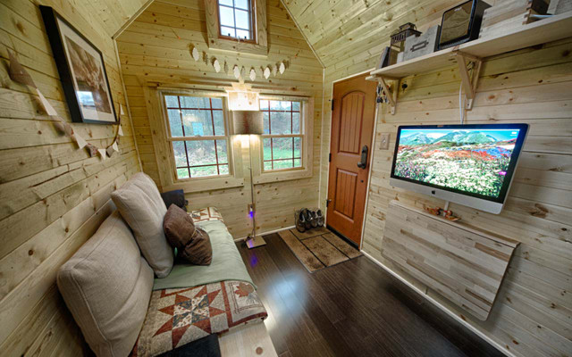 150728-tiny-tack-house4_ku_christopher-tack_1280x800